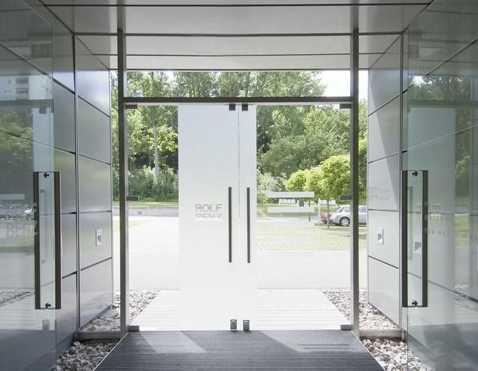 Custom Glass Partitions