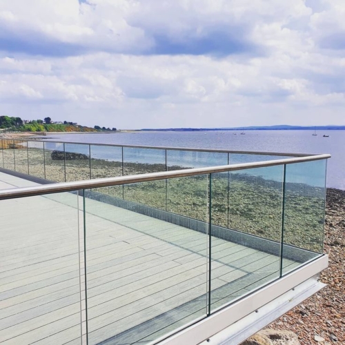 POSIglaze glass balustrade windbreak