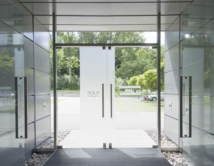 Frameless Glass Doors